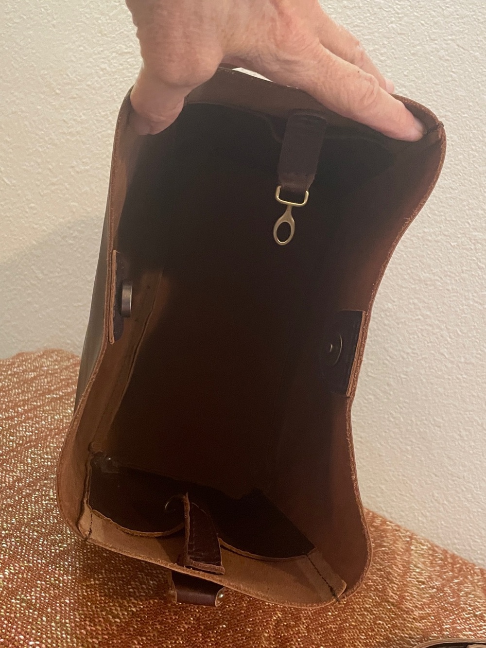 Portland Leather Butterfly Bucket in GRIZZLY PLG - Picture 6 of 10